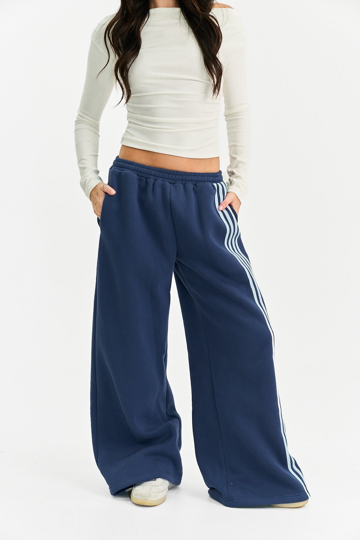 Dylan Sweatpants in Navy