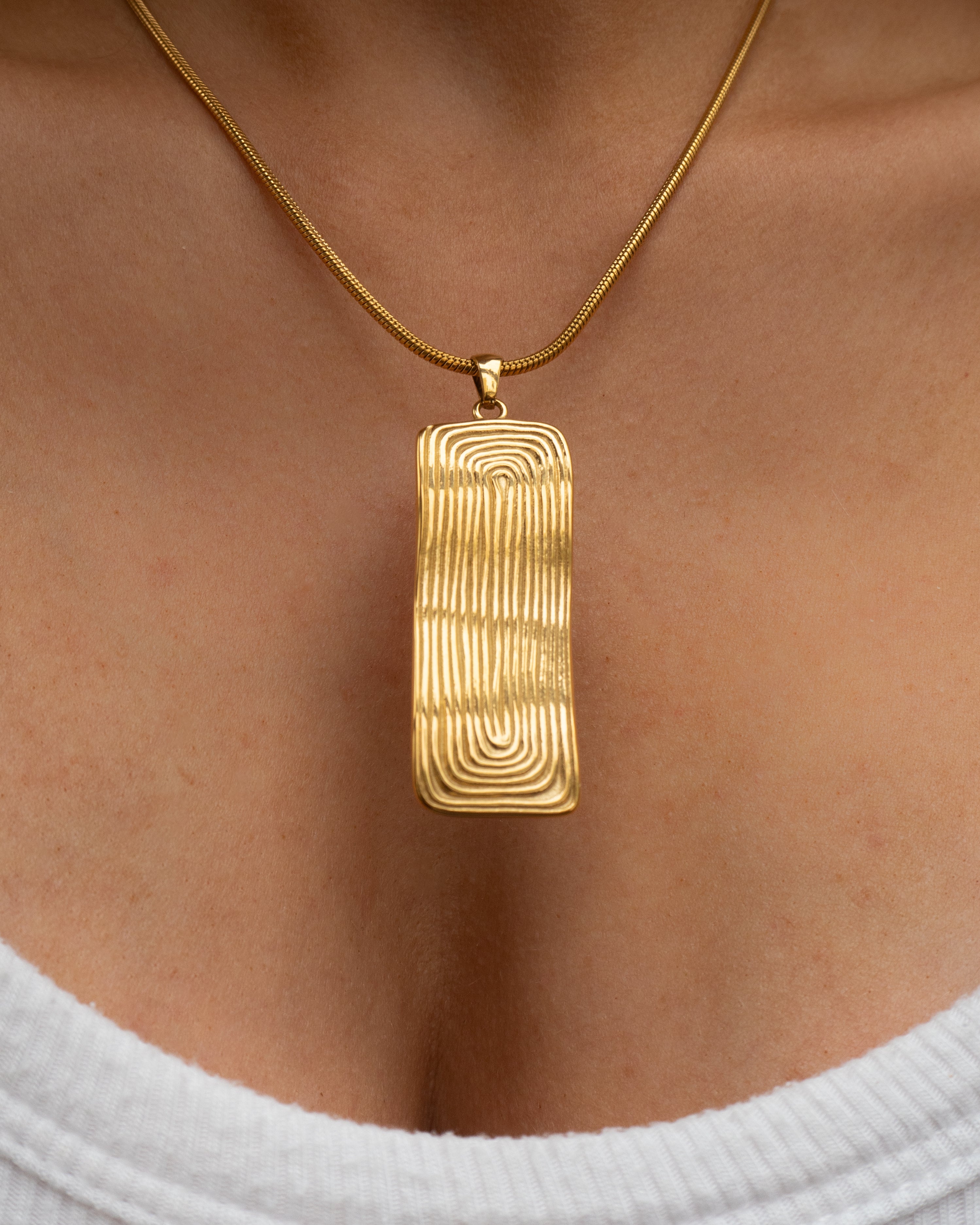 Roxy Necklace