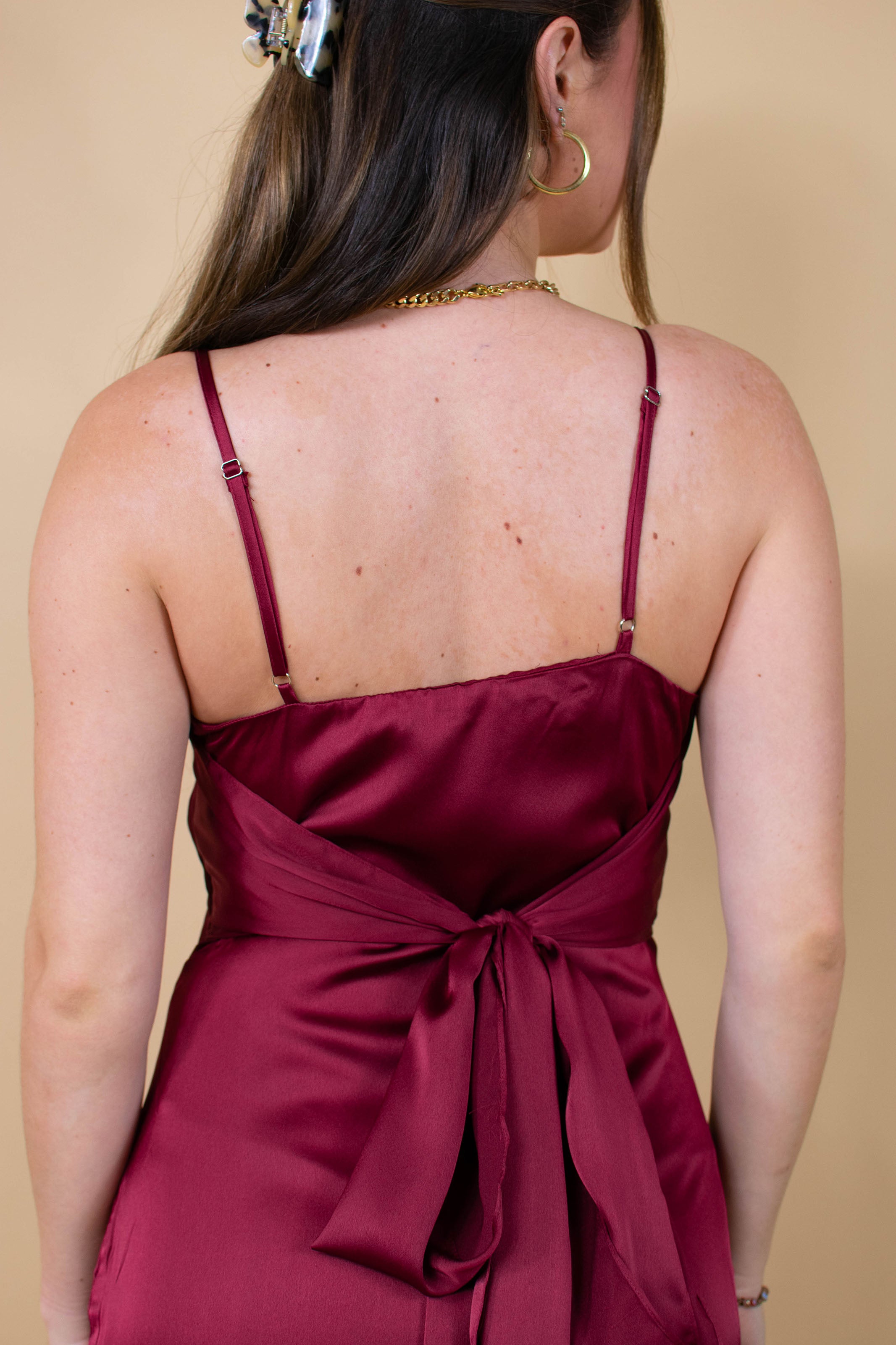 Chic Romance Dress in Burgundy