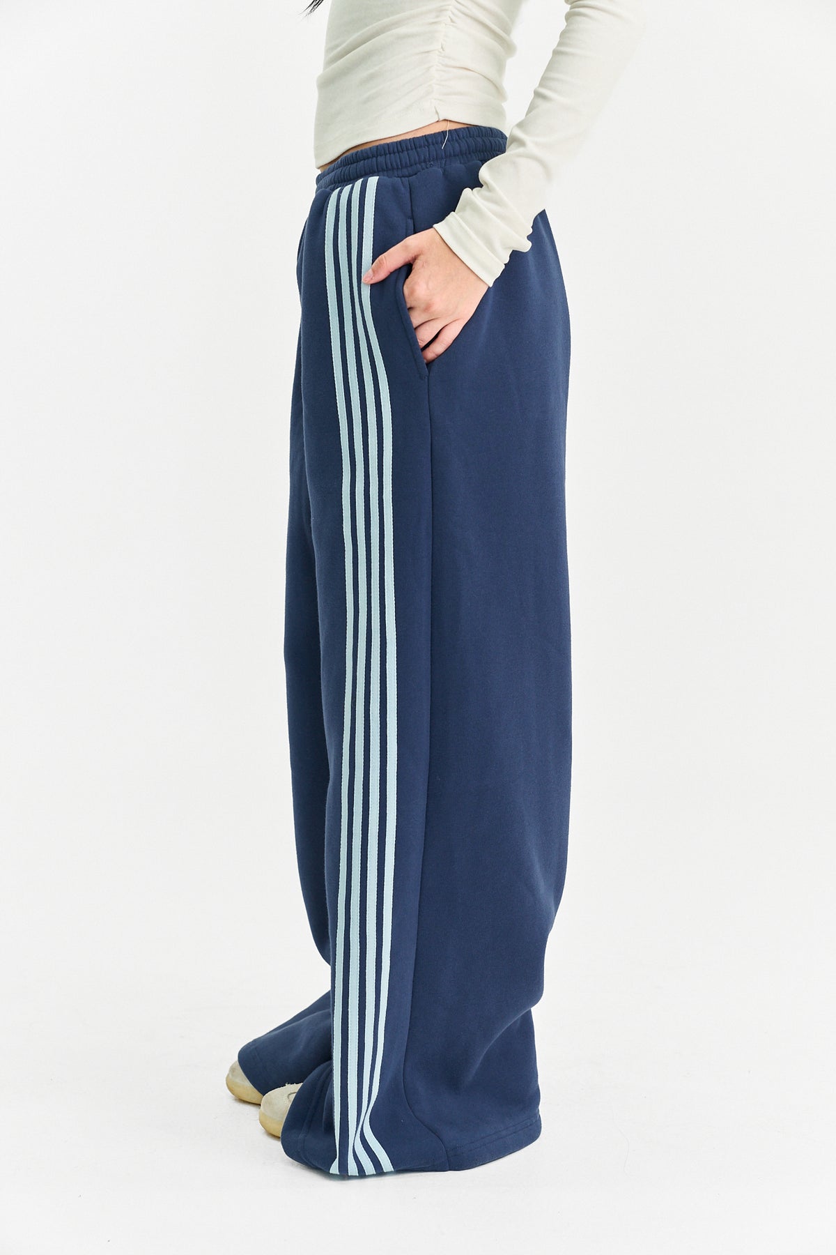 Dylan Sweatpants in Navy