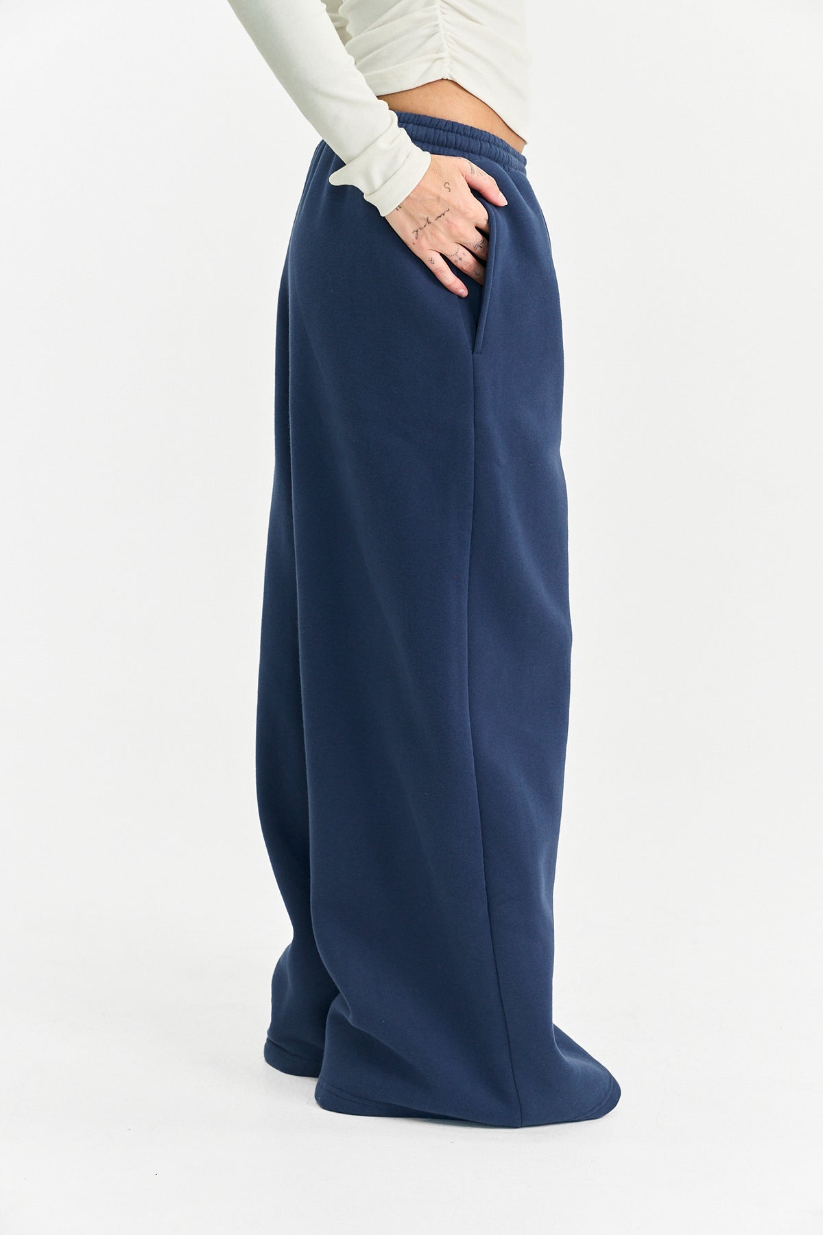 Dylan Sweatpants in Navy