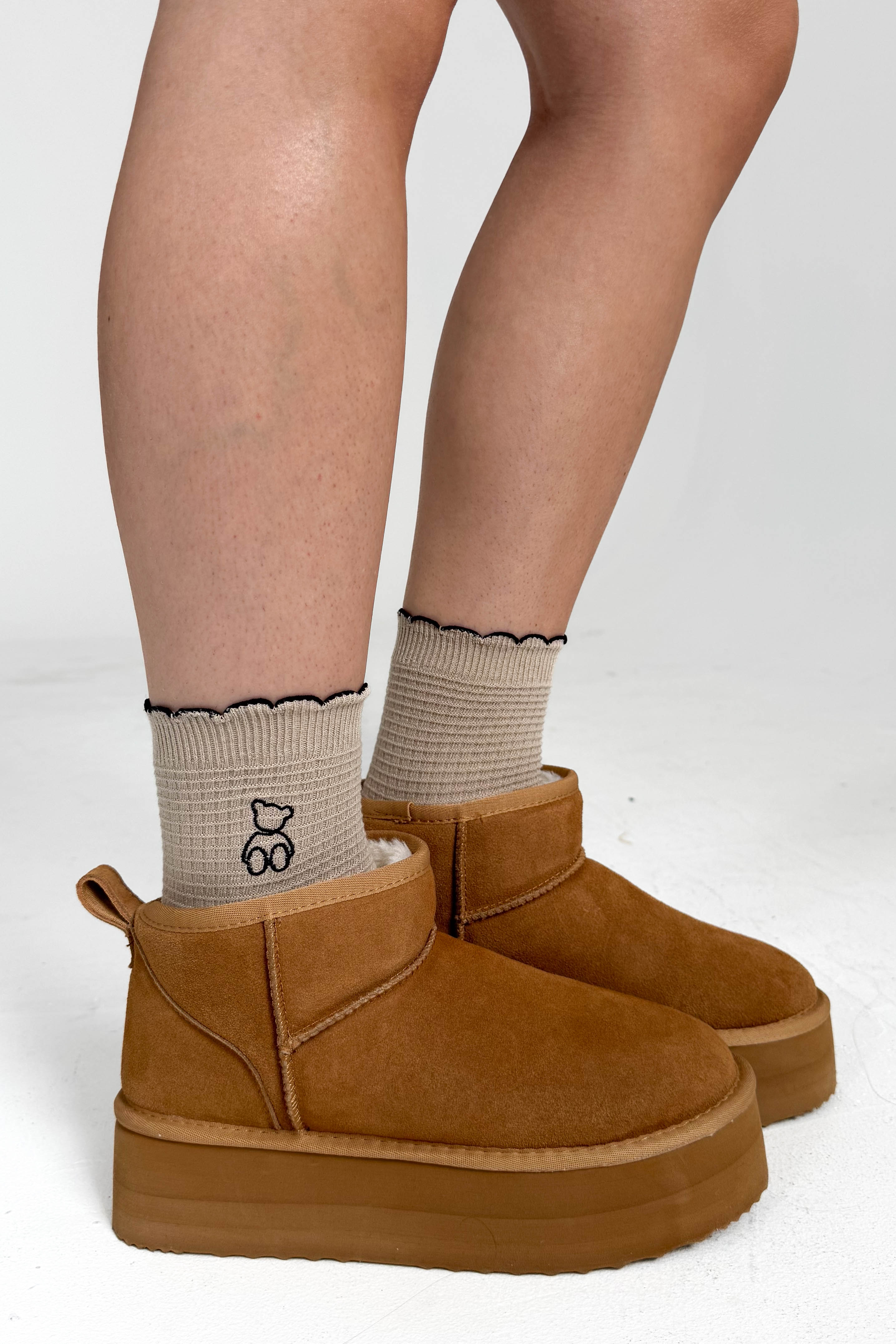 Brown Waffle Embroidered Bear Socks