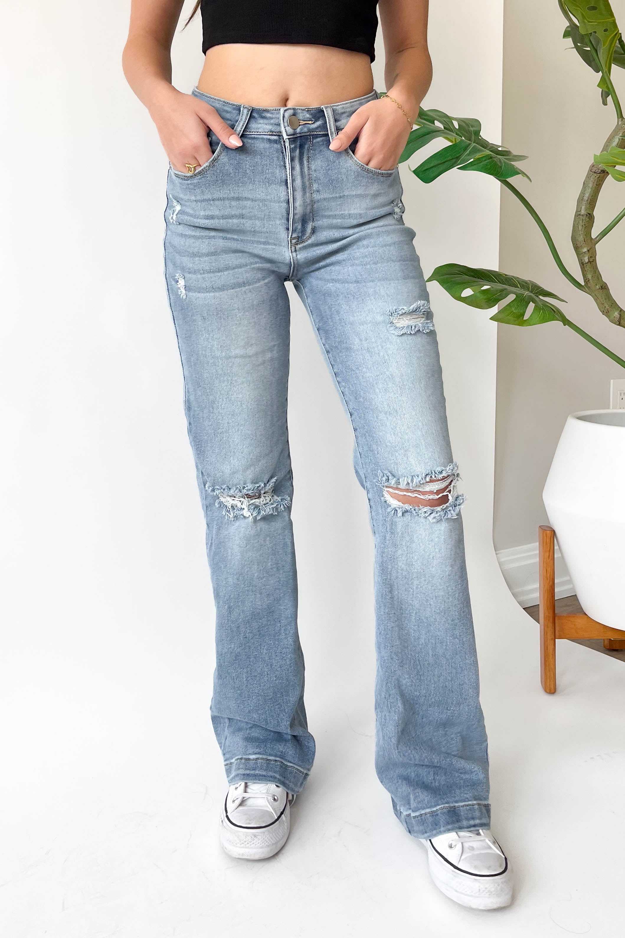 Cara Jeans in Medium Wash